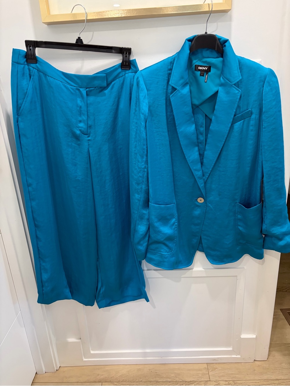 DKNY Teal Blue Two-Piece Blazer & Wide-Leg Trousers 
pants size 4 jacket size 2